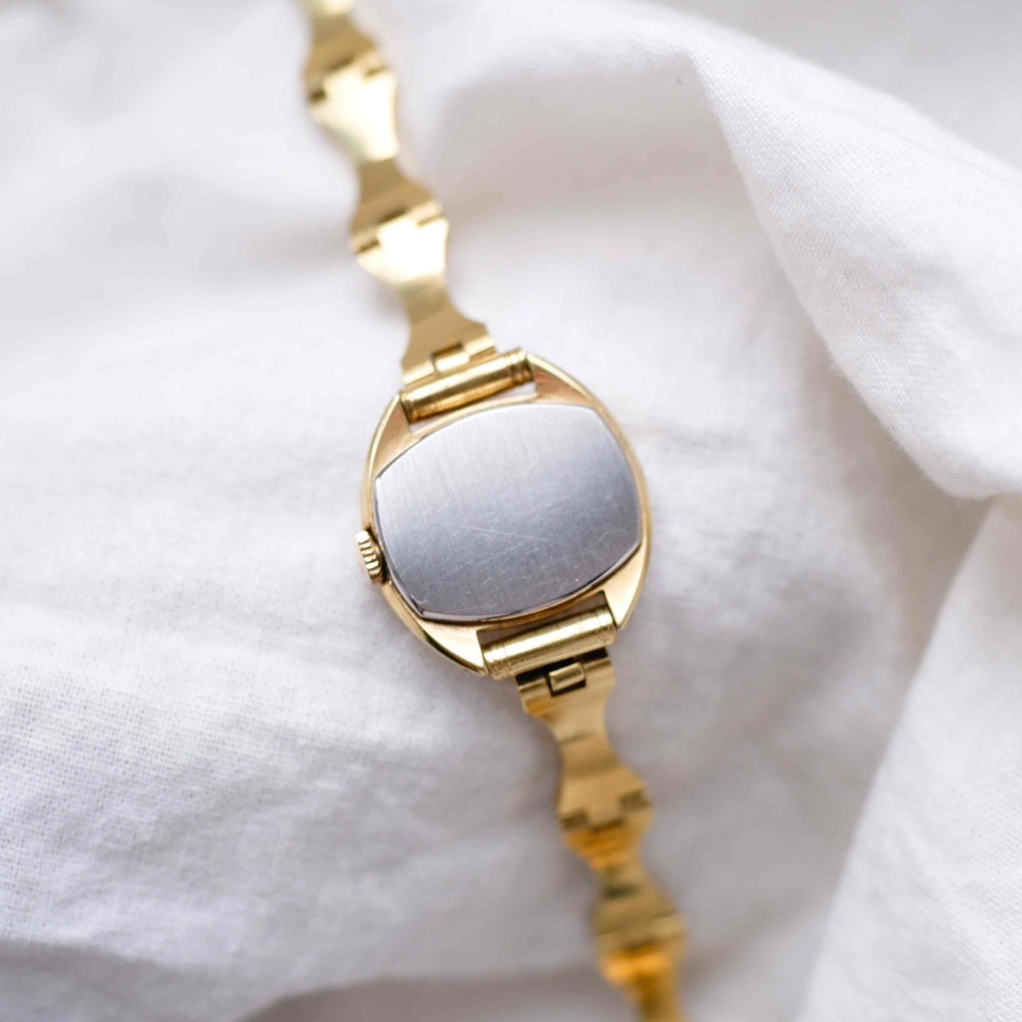 Tissot Cocktail Watch: Ladies 70s Mechanical Iconic with Golden Dial - Mint