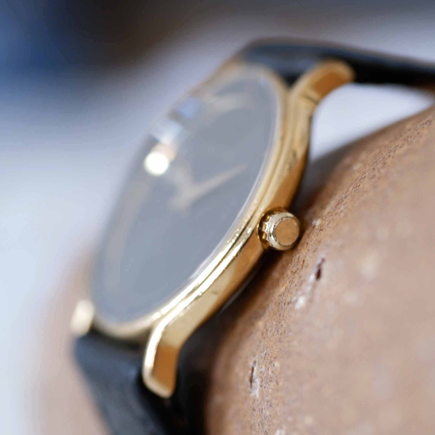 Certina Vintage Ladies Watch: 90s Gold, Black Dial and Roman Numerals | Side View Right