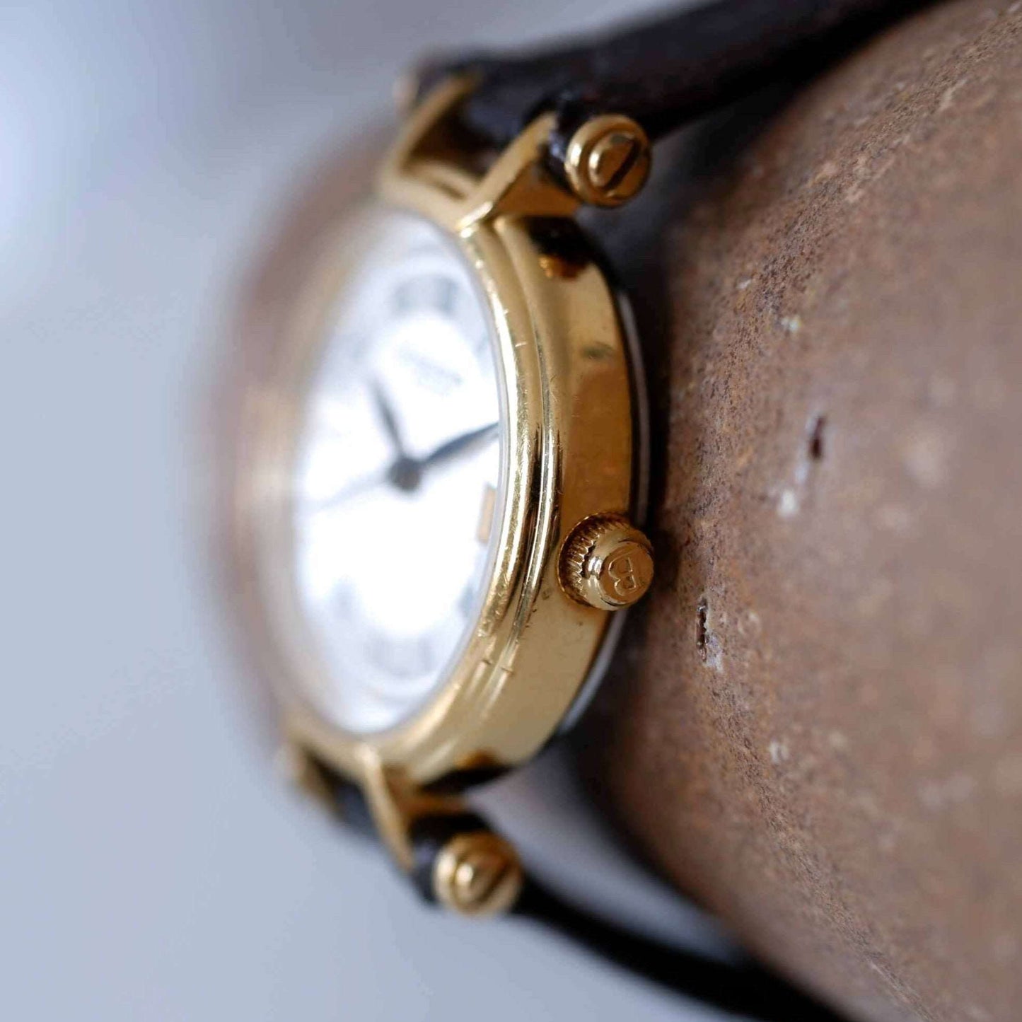 Burberry Vintage Ladies Watch: 90s Golden, Roman Numerals, Guilloche Dial | Side View Right