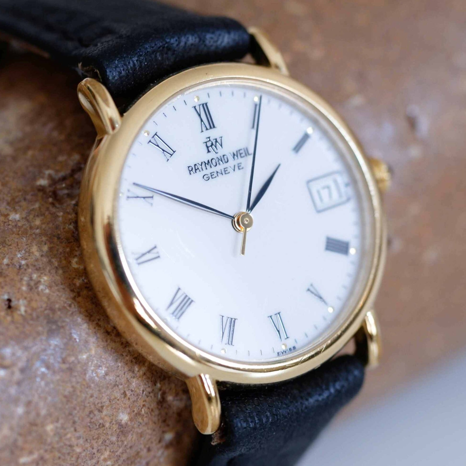 Raymond Weil Vintage Ladies Watch: 90s Golden Icon with Roman Numerals | Slight Left Side