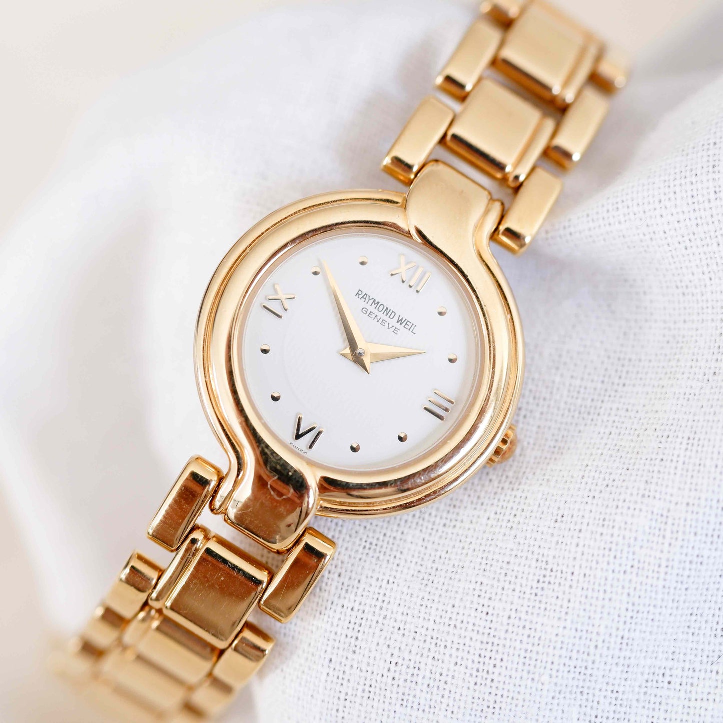 Raymond Weil Cocktail: Vintage Ladies 90s Gold with Elegant Roman Numerals