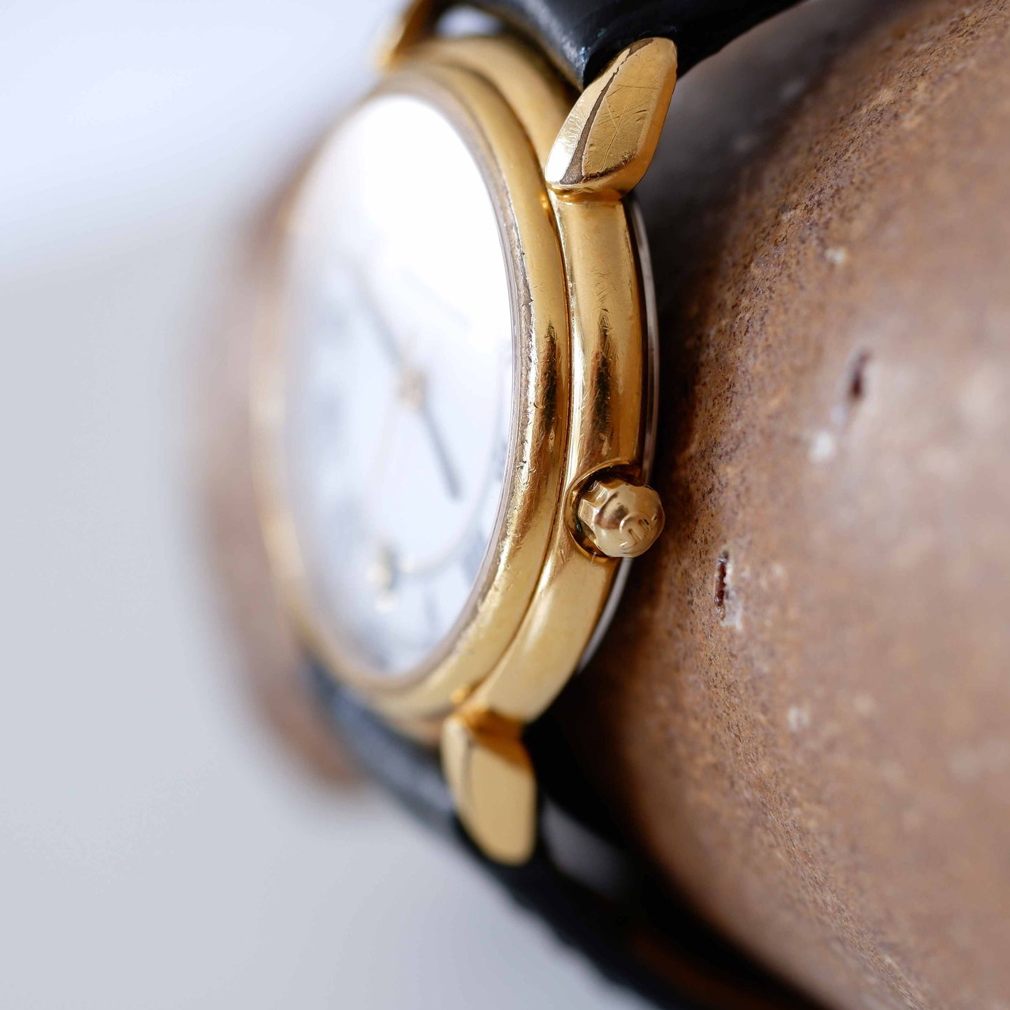 Maurice Lacroix Vintage Ladies Watch: 90s Golden with Classic Roman Numerals | Side View Right