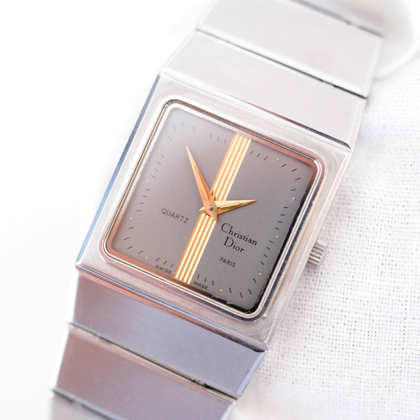 Christian Dior Vintage Ladies Watch: 90s Golden, Steel Bracelet | Second Front Side