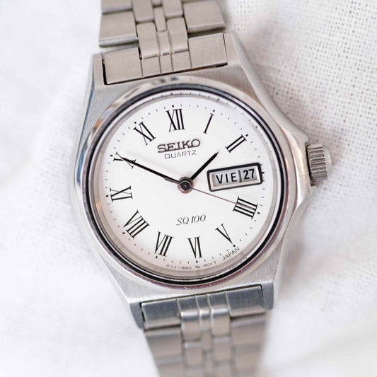 Seiko Vintage Ladies Watch: 90s Silver Diver with Classic Roman Dial