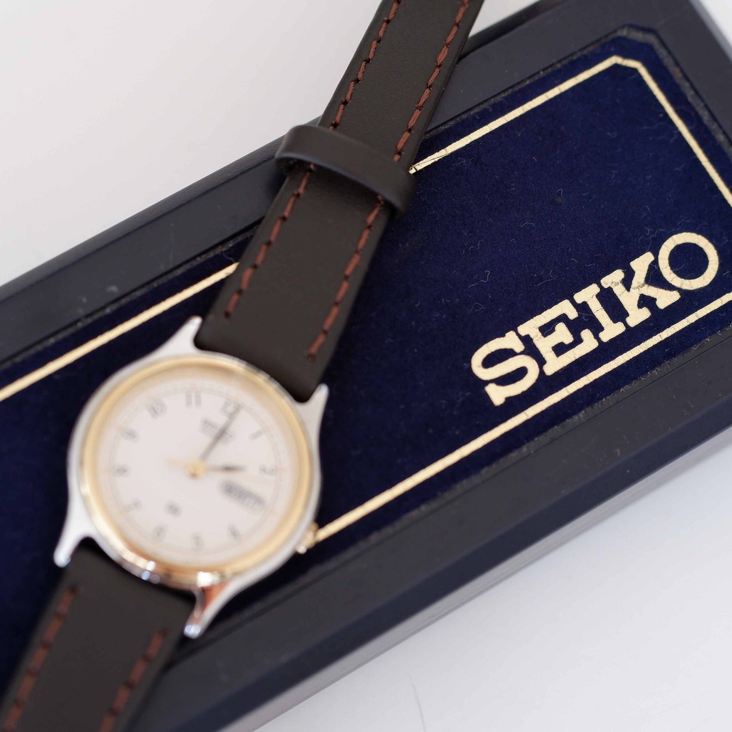 Seiko Vintage Ladies Watch: 80s Two-Tone Gold Classic Dial | Packaging