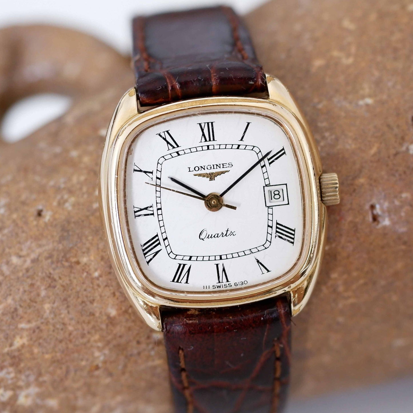 Longines Vintage Ladies Watch: 80s Golden, Rectangular with Roman Numerals | Second Front Side