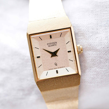 Citizen Cocktail Watch: Vintage Ladies 80s Golden Dainty with Champaign Dial