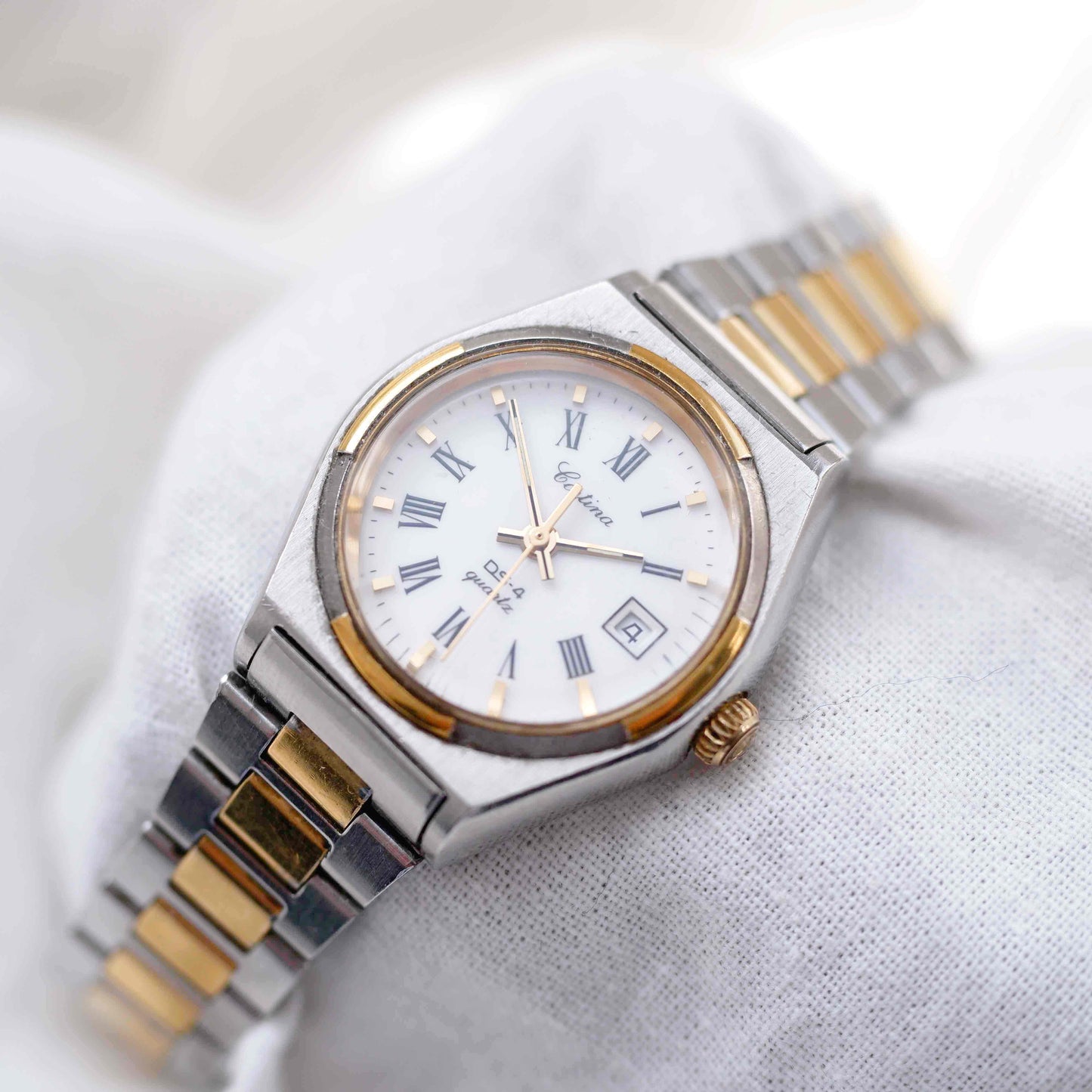 Certina Vintage DS4: Ladies Watch 80s Two Tone White Roman Dial