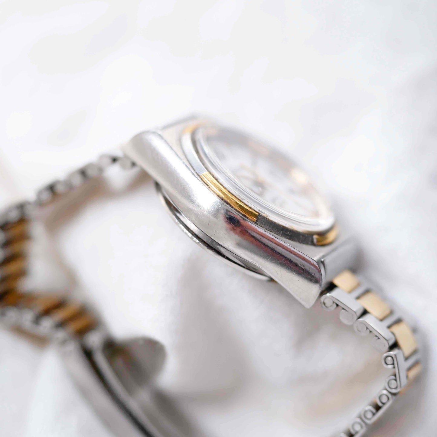 Certina Vintage DS4: Ladies Watch 80s Two Tone White Roman Dial