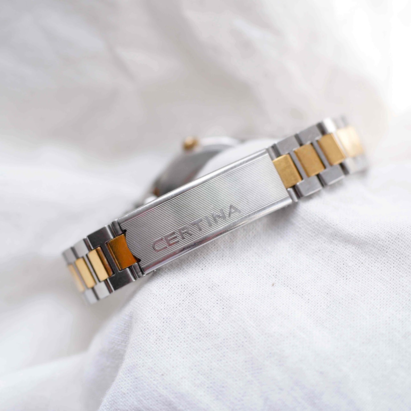 Certina Vintage DS4: Ladies Watch 80s Two Tone White Roman Dial