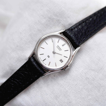 Seiko Vintage Watch: Ladies Silver 80s White Sunburst Dial