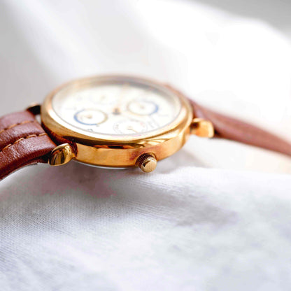 Favorit Vintage Watch: Ladies 80s Golden Champagne Dial Dual Time Day and Date NOS