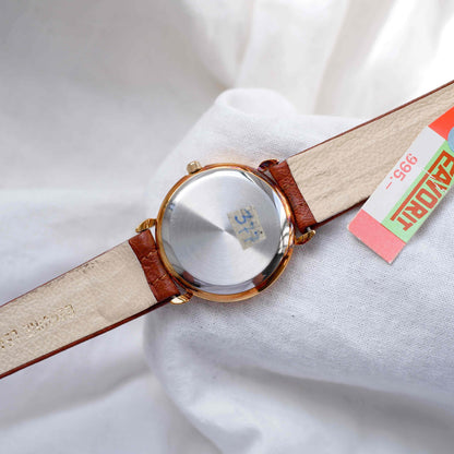 Favorit Vintage Watch: Ladies 80s Golden Champagne Dial Dual Time Day and Date NOS
