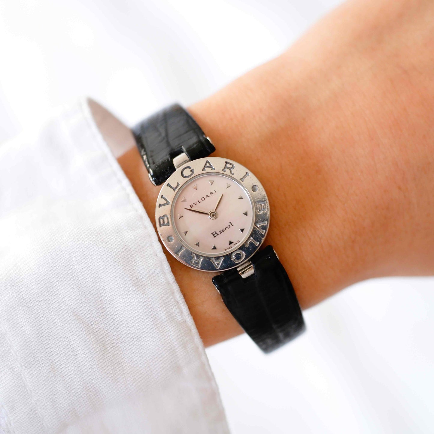 Bulgari B.Zero1: Vintage Ladies Watch 2000s Silver Classic Mother of Pearl Dial