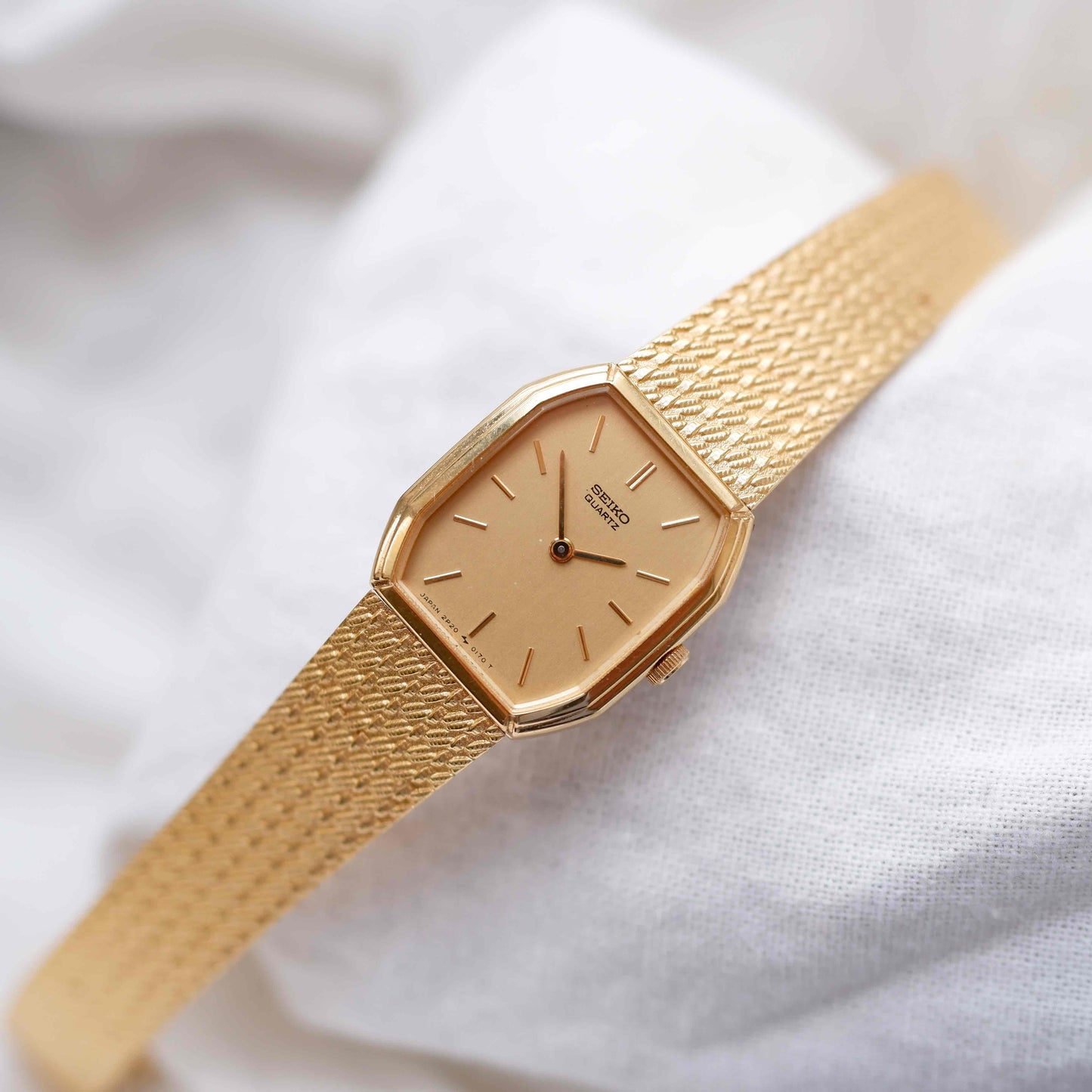 Seiko Cocktail Watch: Vintage Ladies 80s Golden with Champagne Dial
