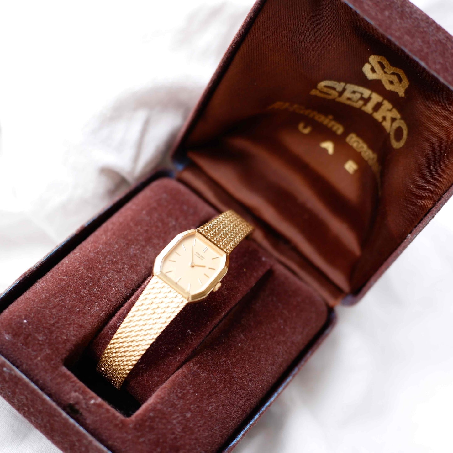 Seiko Cocktail Watch: Vintage Ladies 80s Golden with Champagne Dial