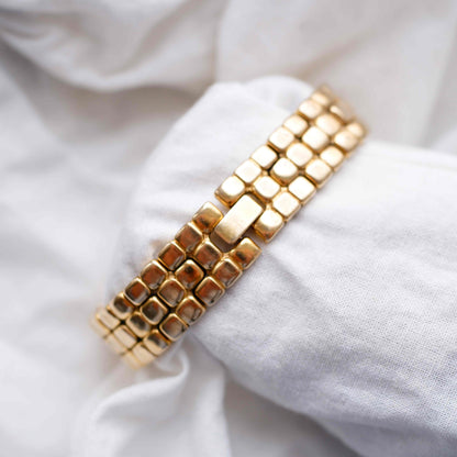 Citizen Tank Watch: Vintage Ladies 80s Golden with White Structured Dial