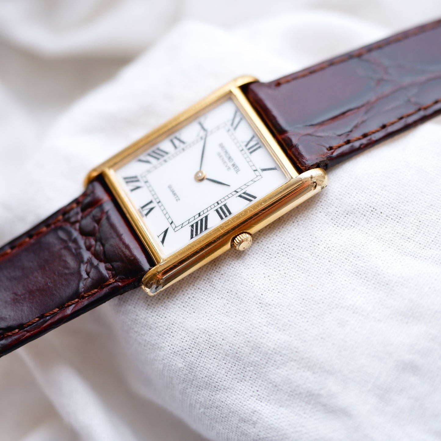 Raymond Weil Tank: Vintage Ladies Watch 90s Golden Rectangular Style Roman Numerals