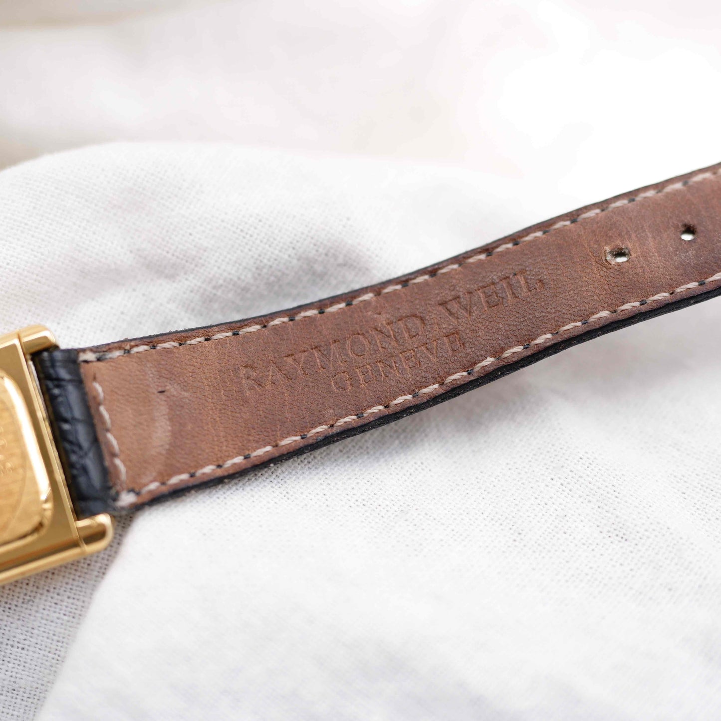 Raymond Weil Tank: Vintage Ladies Watch 90s Golden Rectangular Style Roman Numerals