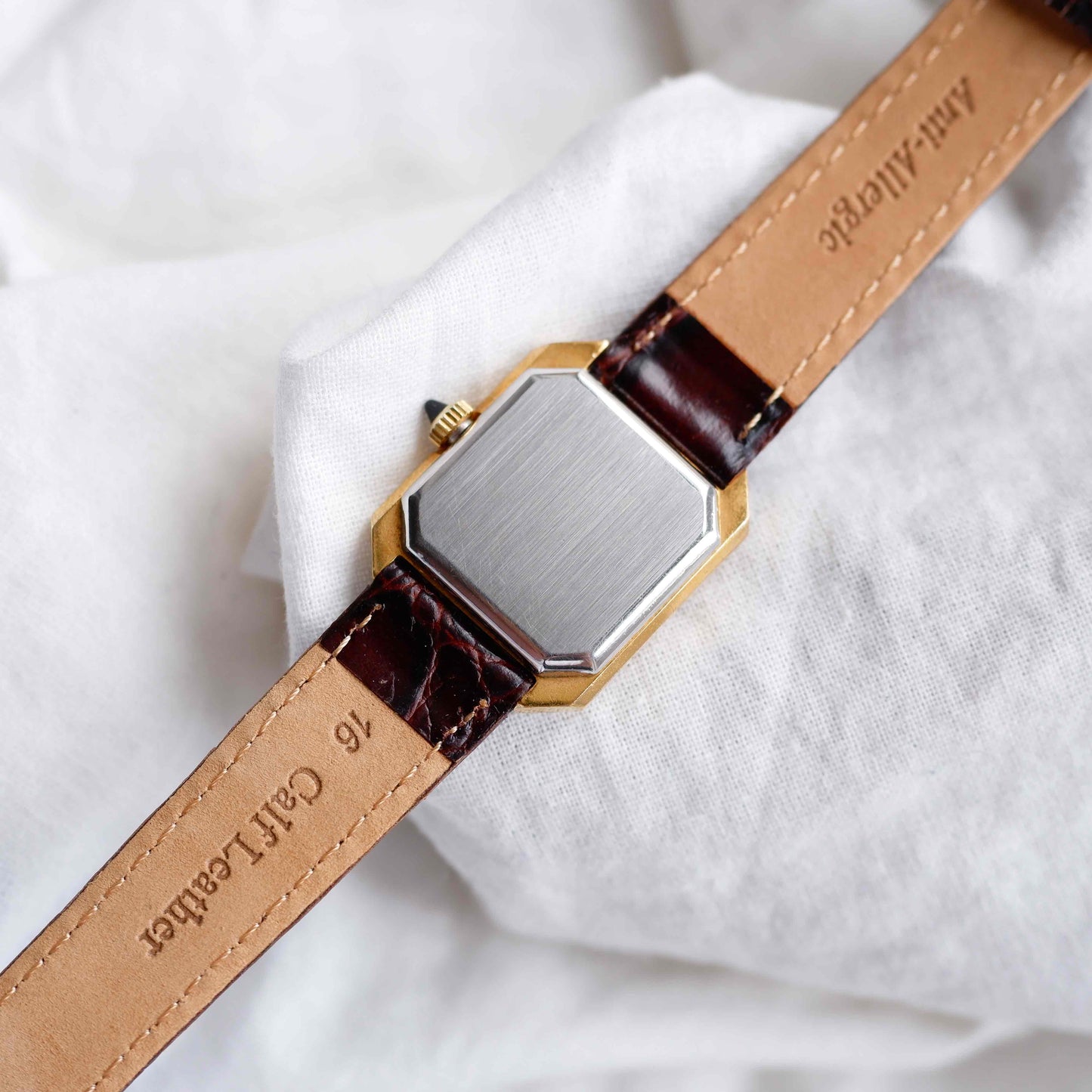 Oriosa Tank Watch: Vintage Ladies 60s Golden Mechanical with Roman Numerals