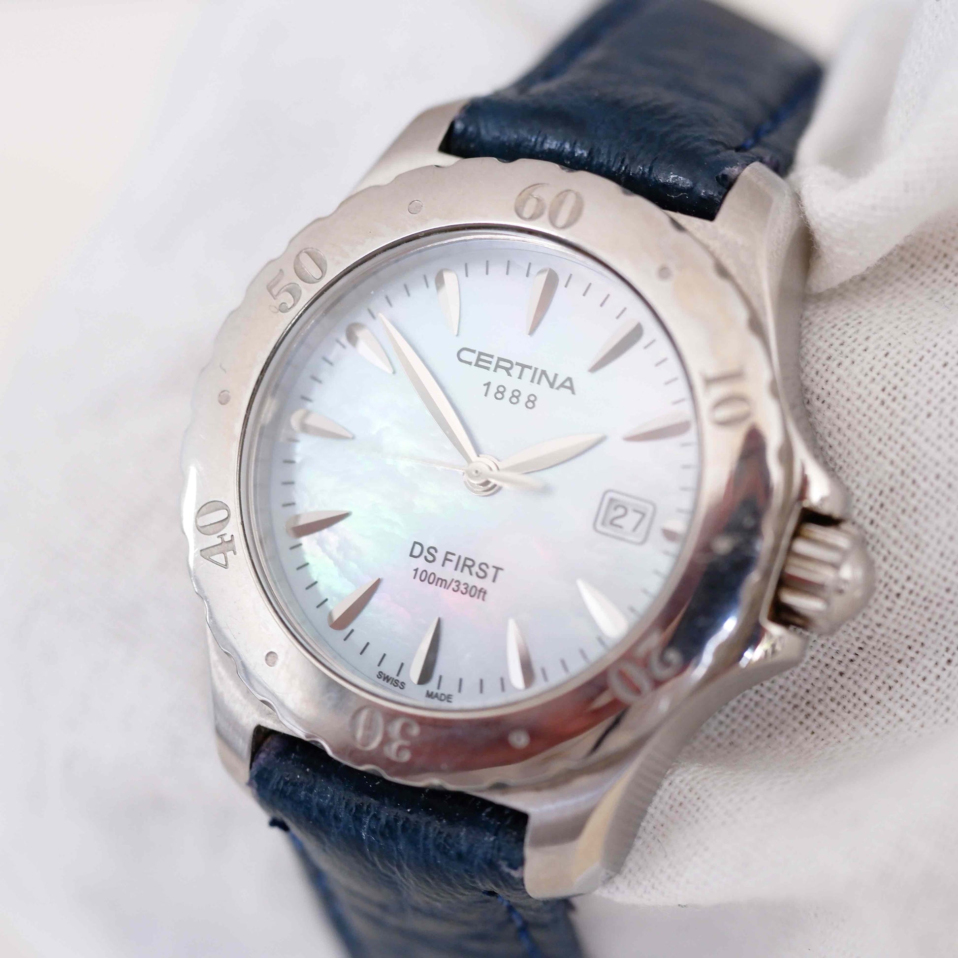 DS Certina DS1 Vintage Ladies Watch: 2000s Silver Classic, Mother of Pearl Dial | Second Slight Angled Side