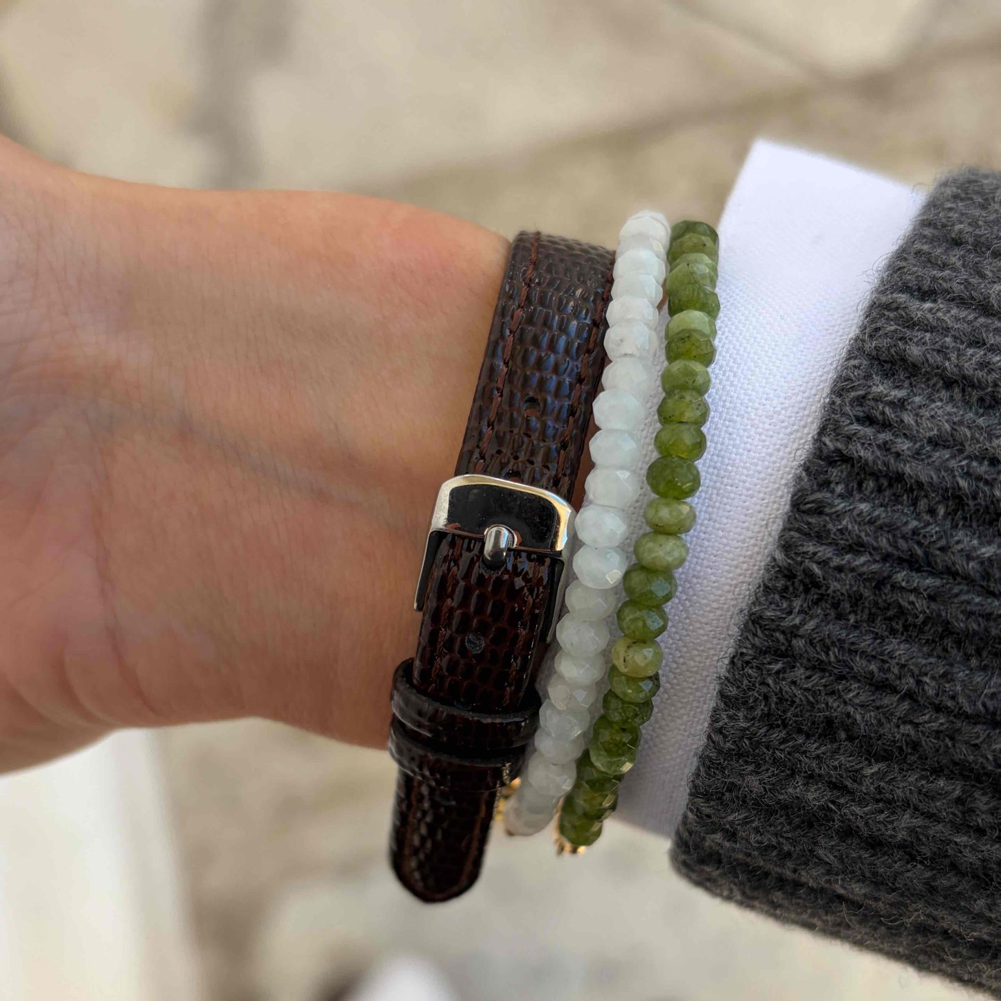 Eterna Royal Quartz: Ladies Watch 80s Gold with White Roman Dial