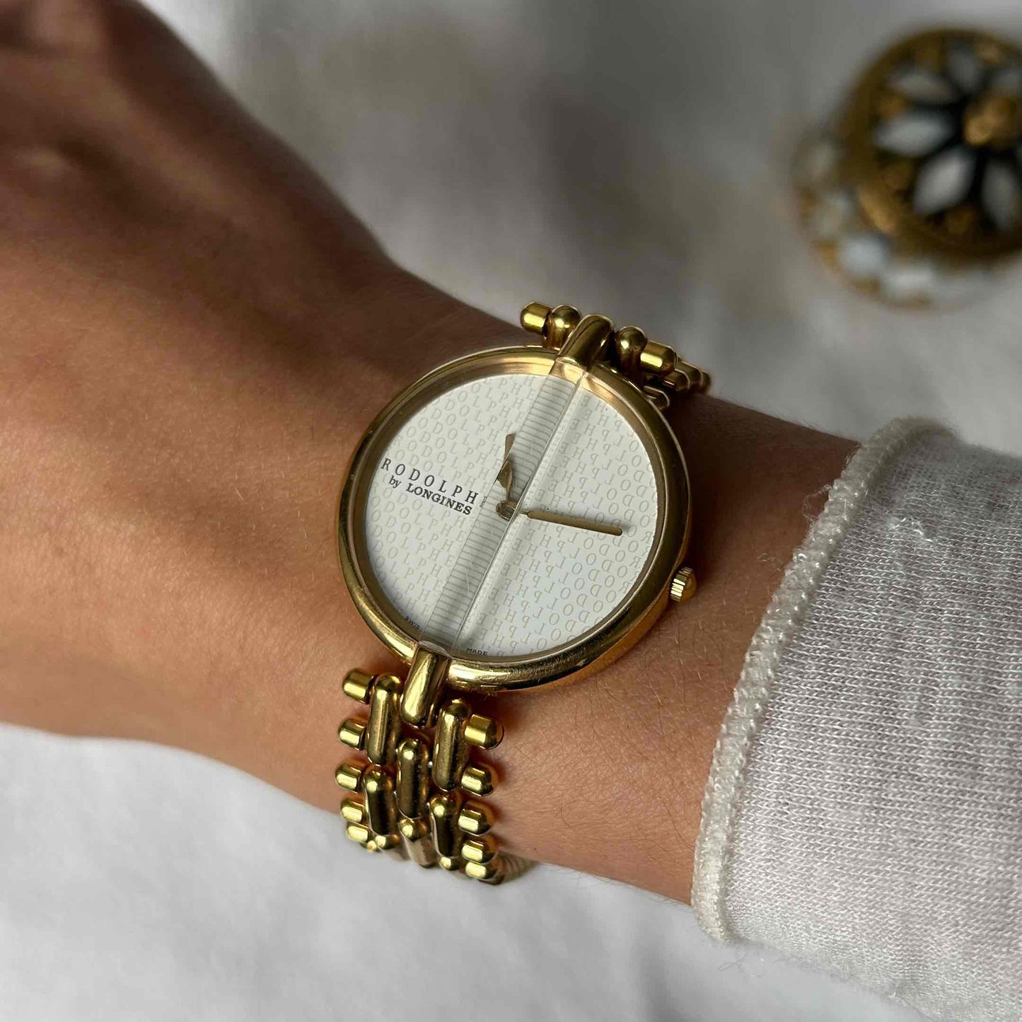 Longines Rodolphe Classic: Dainty Ladies 80s Golden with White Dial