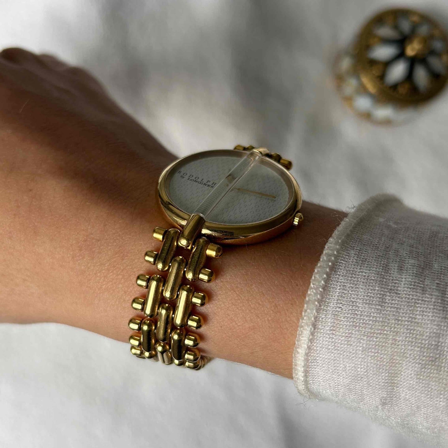 Longines Rodolphe Classic: Dainty Ladies 80s Golden with White Dial