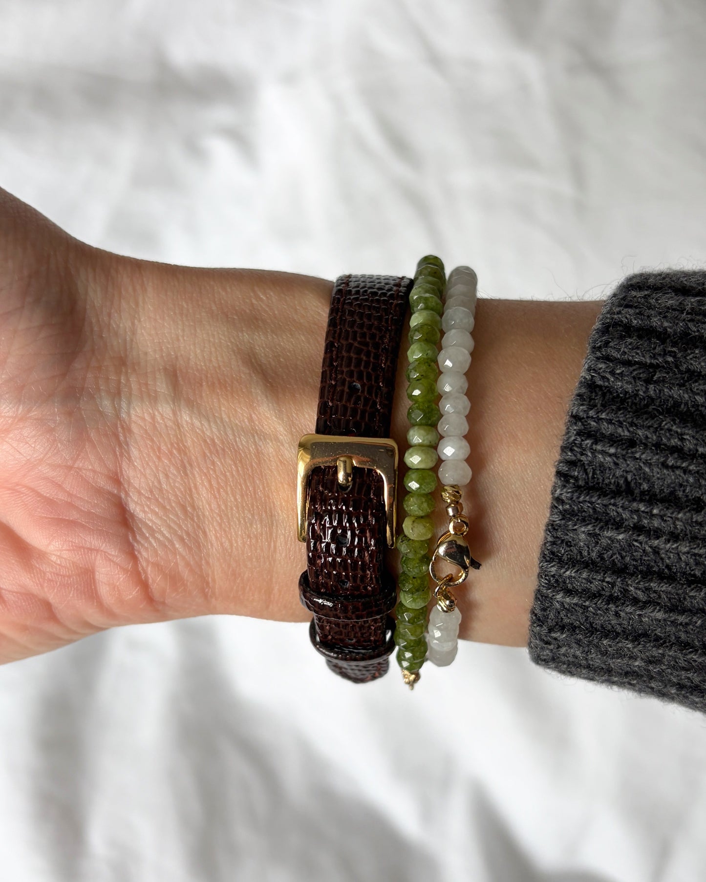 Citizen Tank Watch: Vintage Dainty Ladies 90s Golden Classic Roman Dial