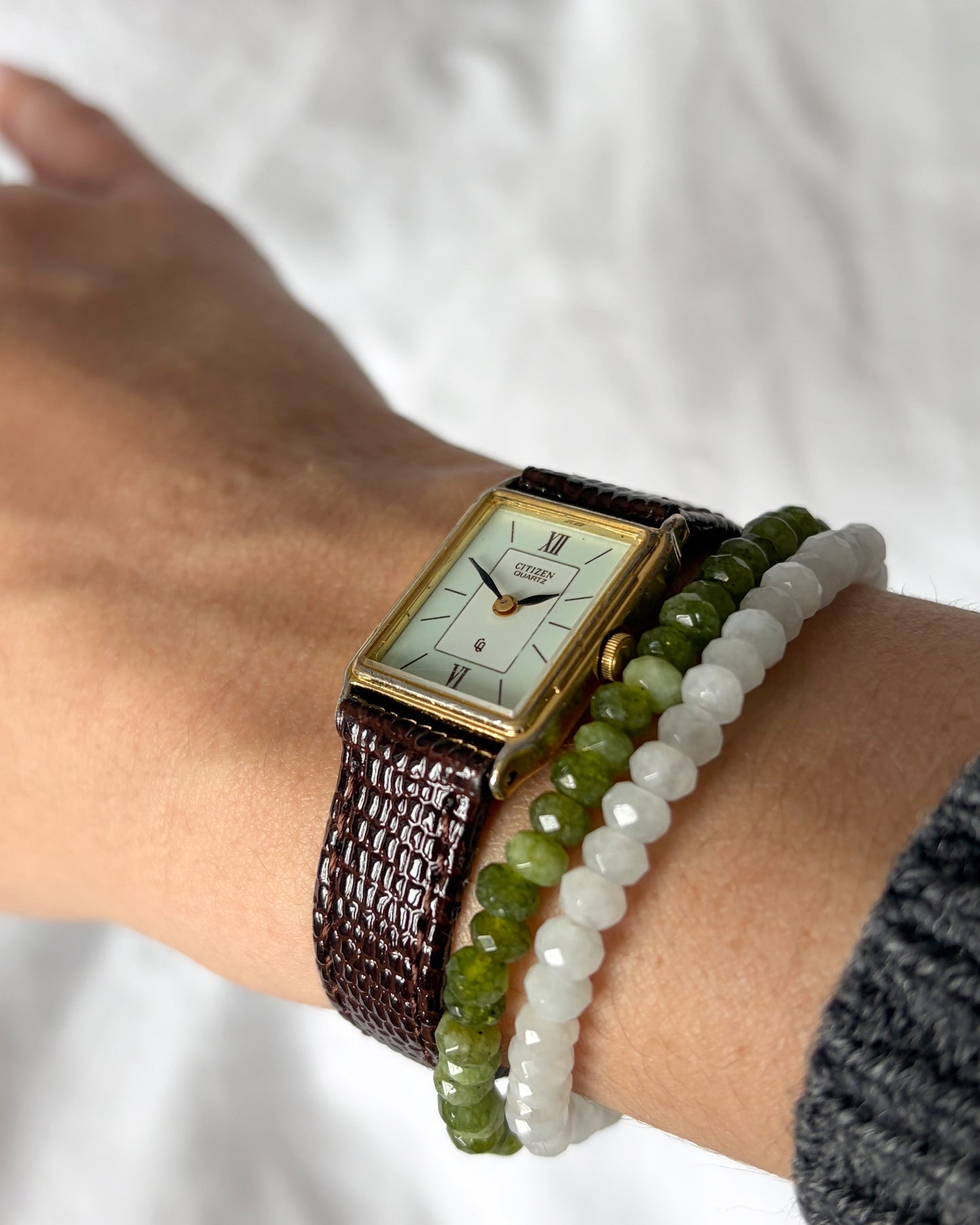 Citizen Tank Watch: Vintage Dainty Ladies 90s Golden Classic Roman Dial
