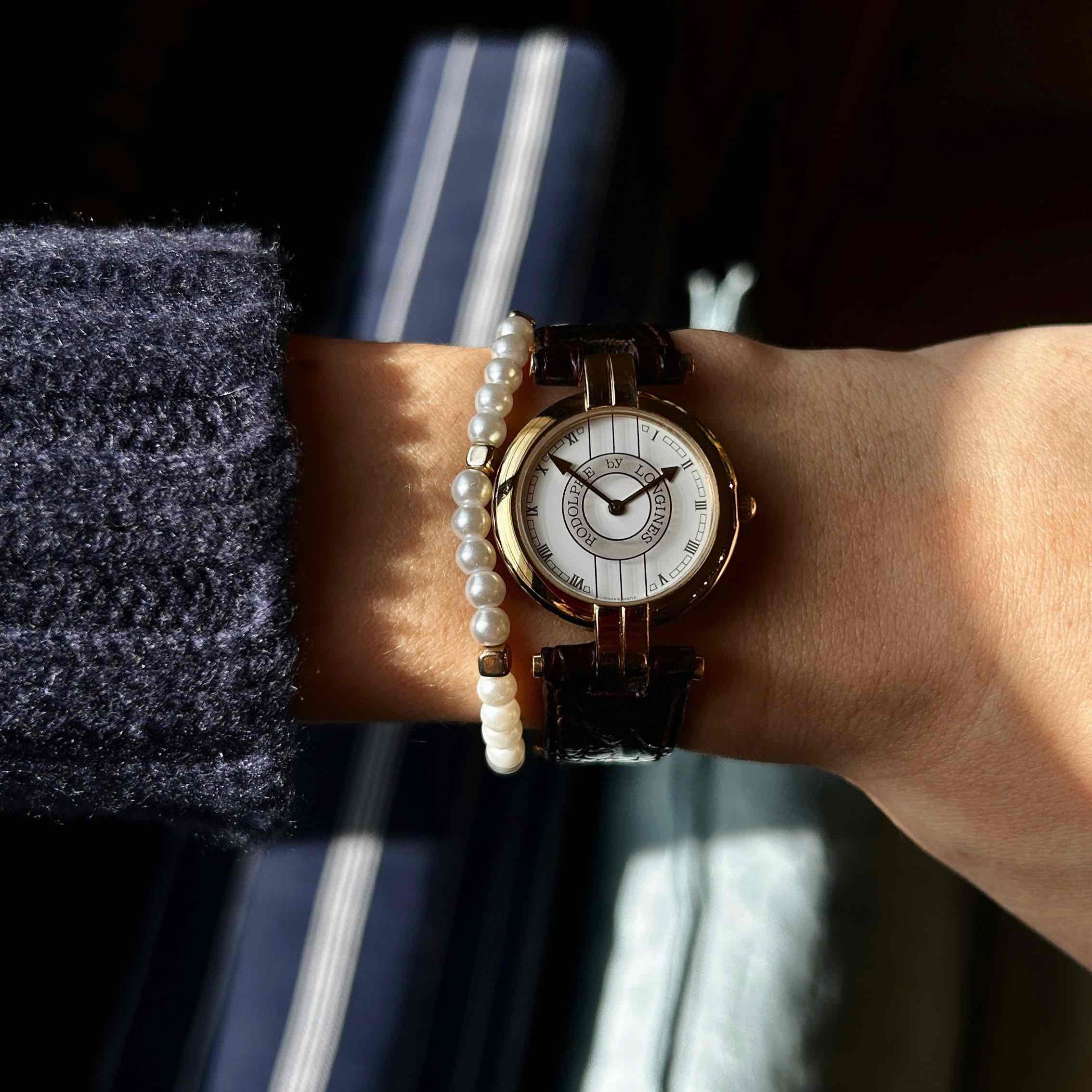Longines Rodolphe Watch: Vintage Ladies 90s Gold and Roman