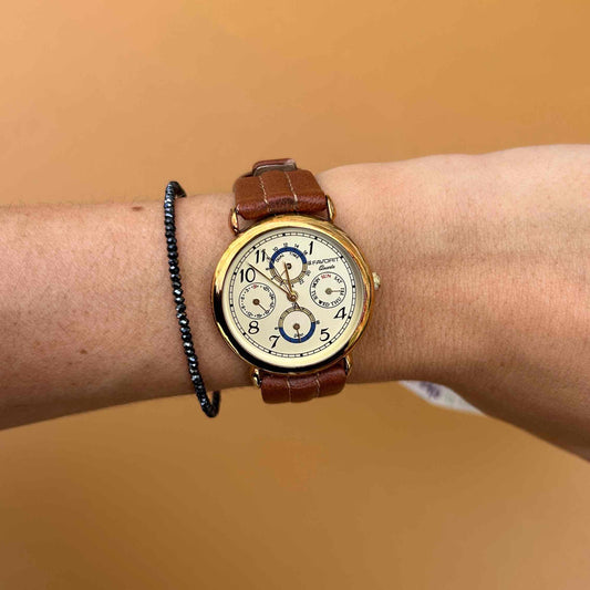 Favorit Vintage Watch: Ladies 80s Golden Champagne Dial Dual Time Day and Date NOS