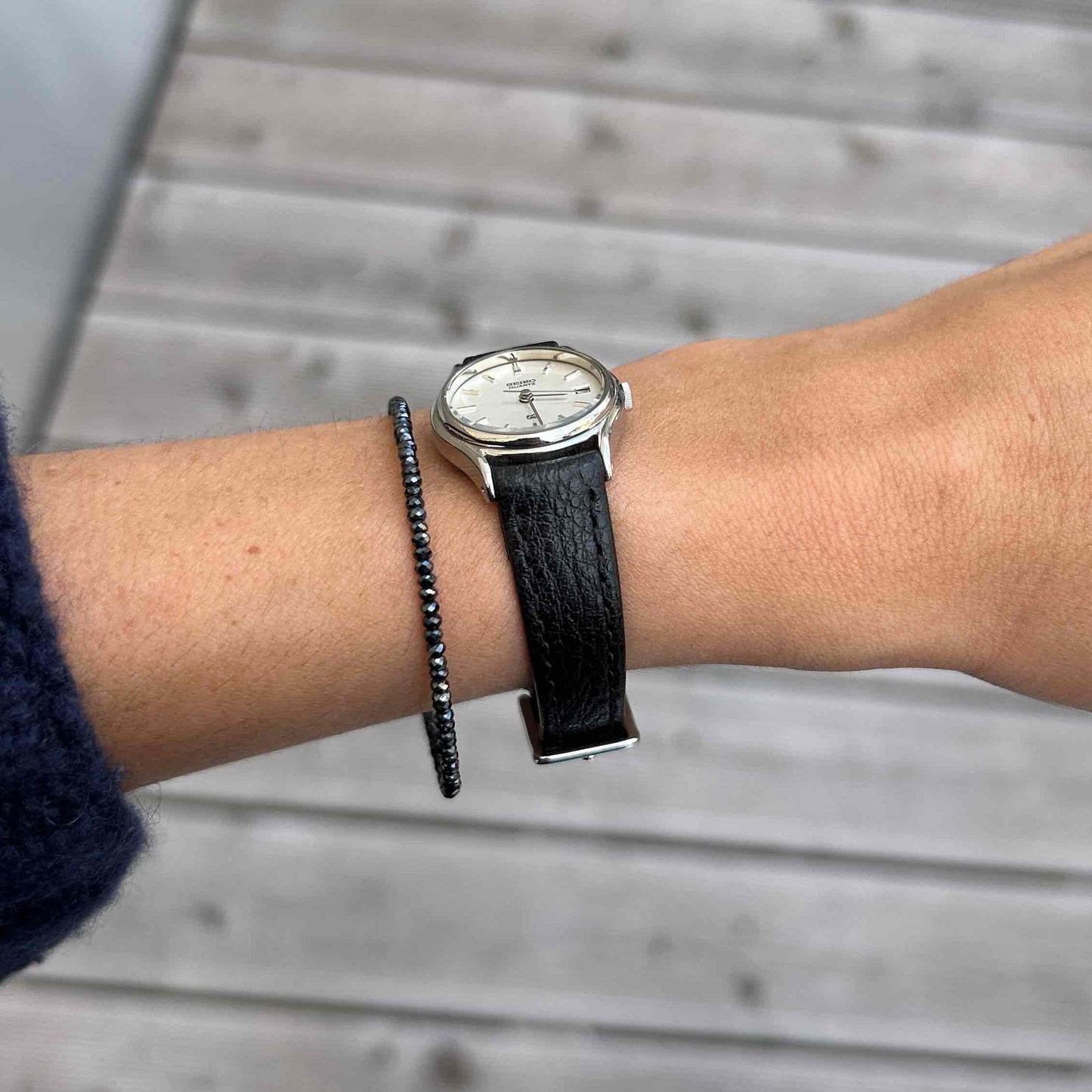Seiko Vintage Watch: Ladies Silver 80s White Sunburst Dial