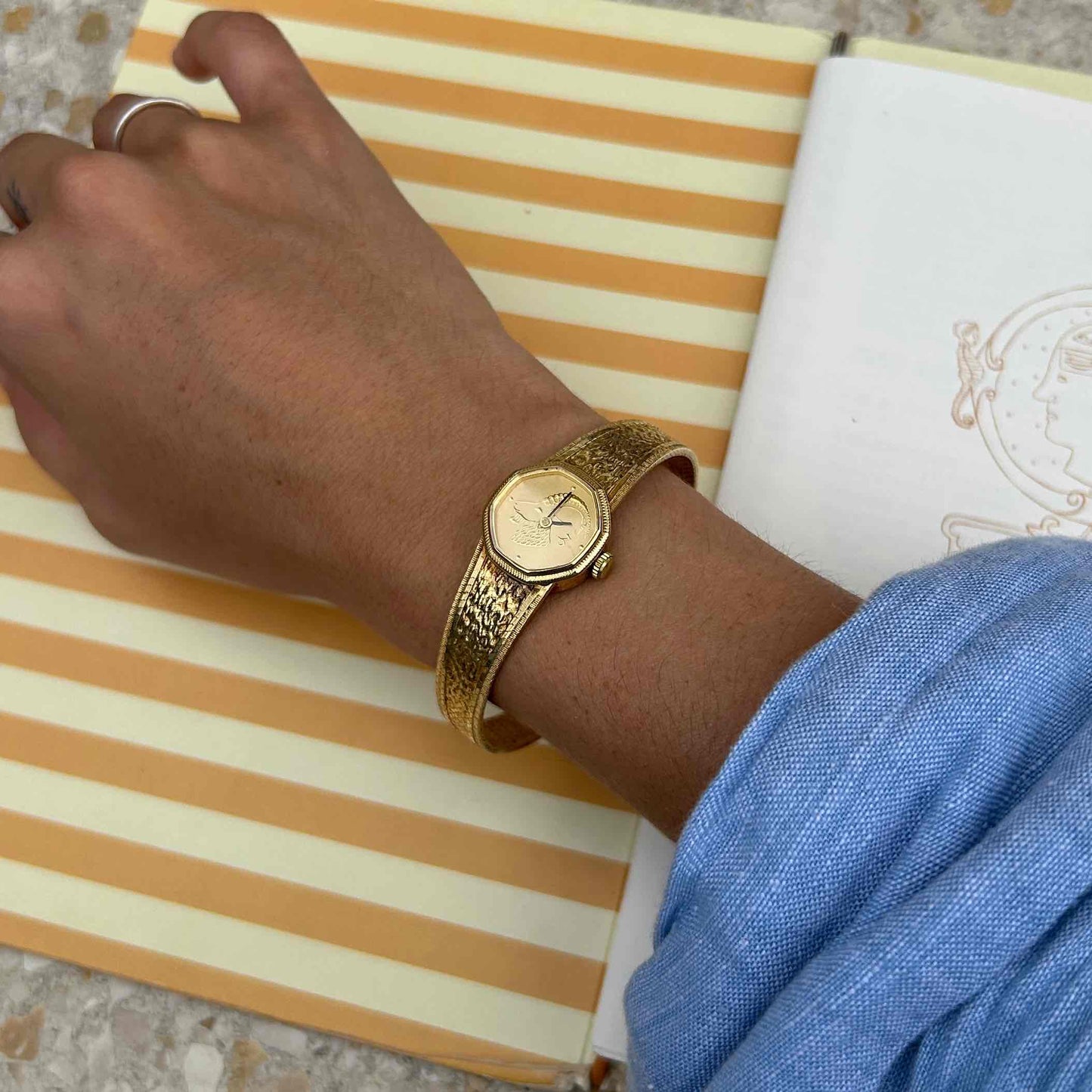 Zodiac Sign Capricorn Watch : Ladies 70s Gold Swiss Made Mechanical White Dial