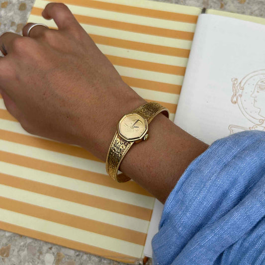 Zodiac Sign Capricorn Watch : Ladies 70s Gold Swiss Made Mechanical White Dial