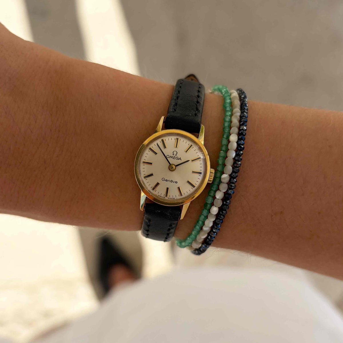 Omega Geneve Dainty: Ladies 70s Hand-Wound Sunburst White Dial
