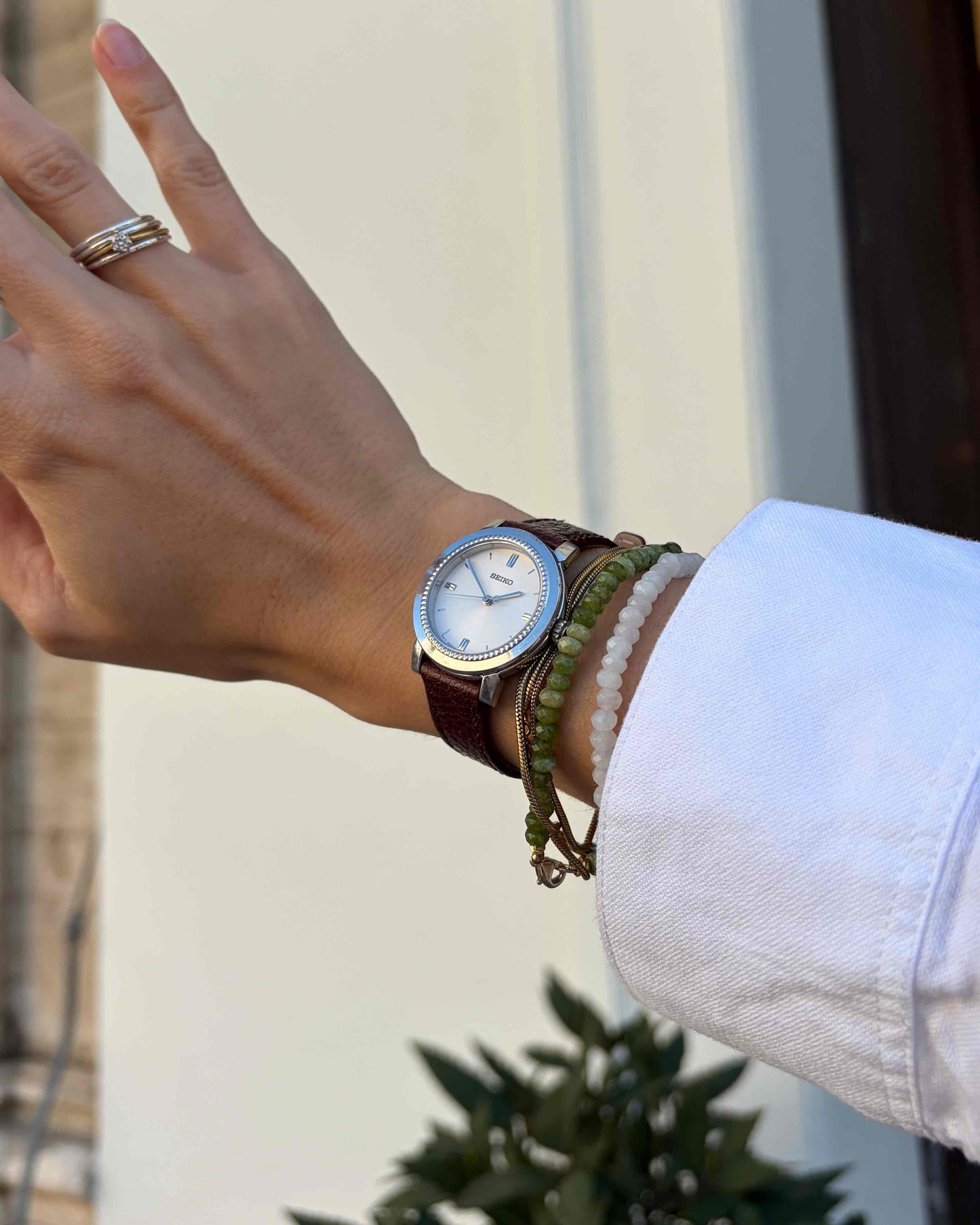 Seiko Vintage Watch: Ladies Silver 80s Sunburst White Dial