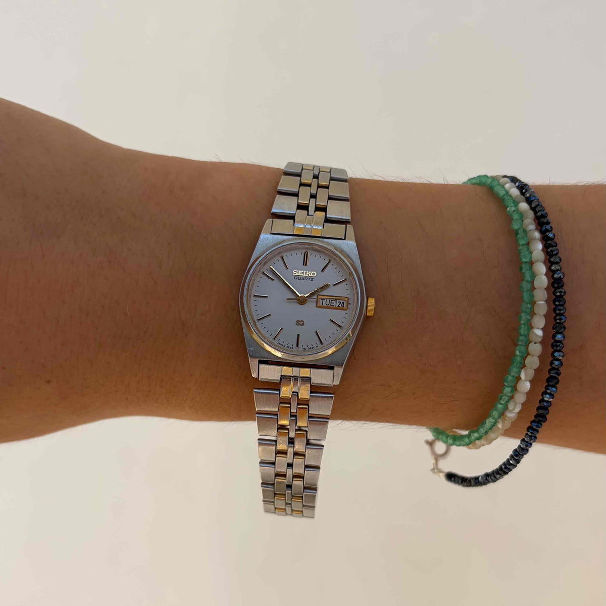 Seiko Baby Oak: Ladies Dainty Vintage 80s Gray Dial Two-Tone