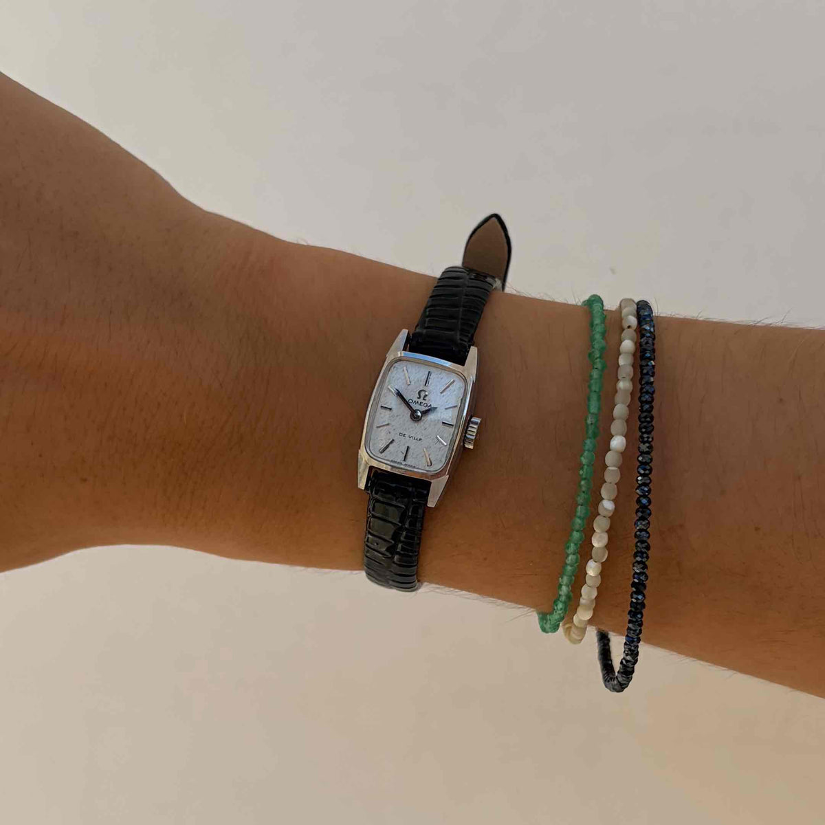 Omega Tank DeVille: Vintage Ladies Watch White Structured Dial 60s Mechanical