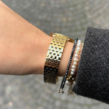 Frederique Constant Classic: Dainty Ladies 90s Golden with White Structured Dial