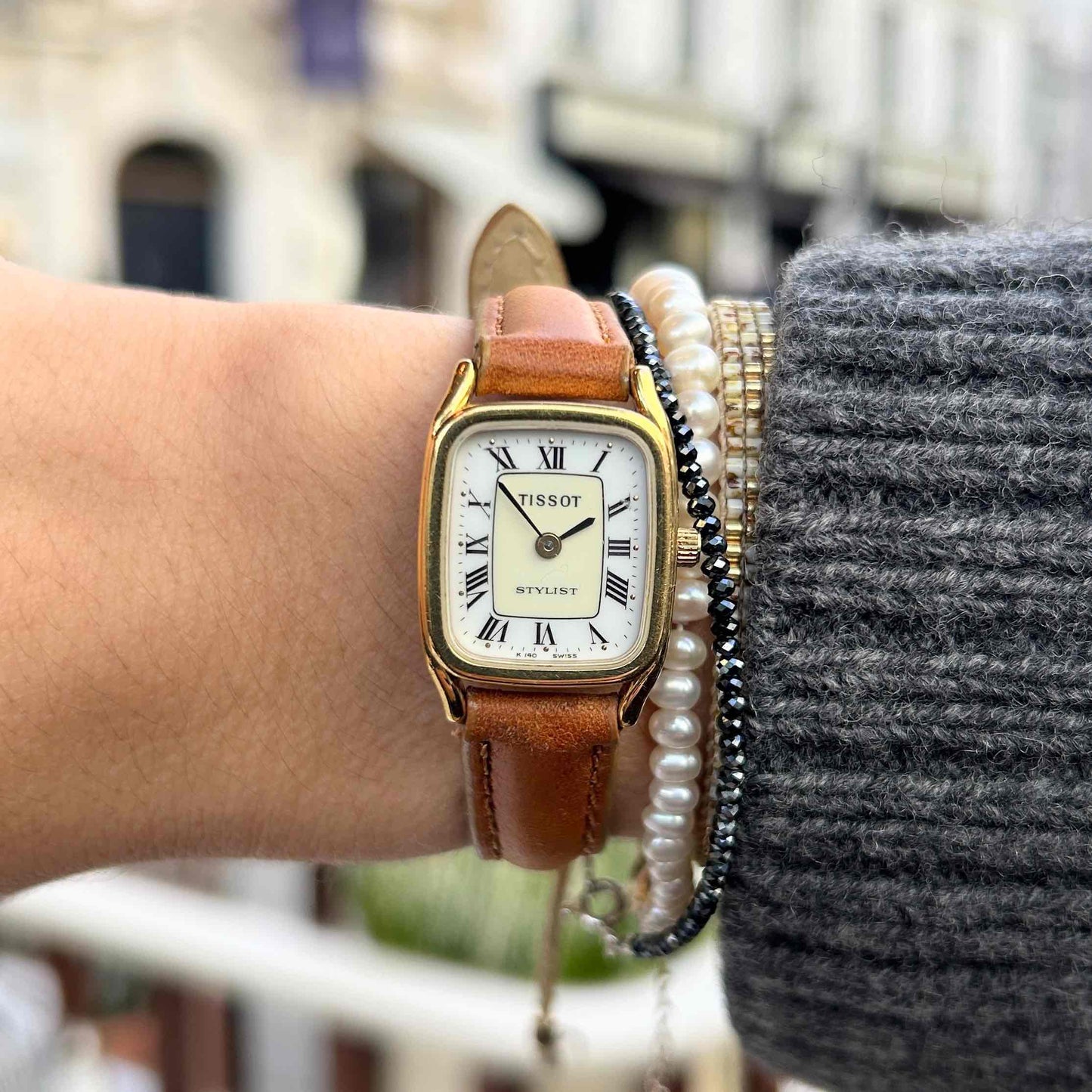 Tissot Vintage Tank: Ladies 90s Golden Iconic Design with Two-Tone Roman Dial