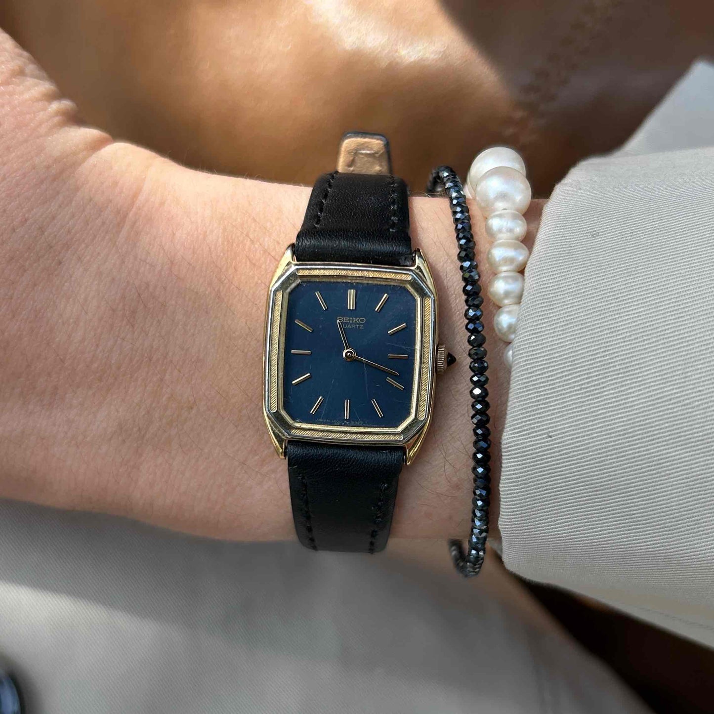 Seiko Vintage Tank: Ladies Watch 80s Gold with Blue Sunburst Dial