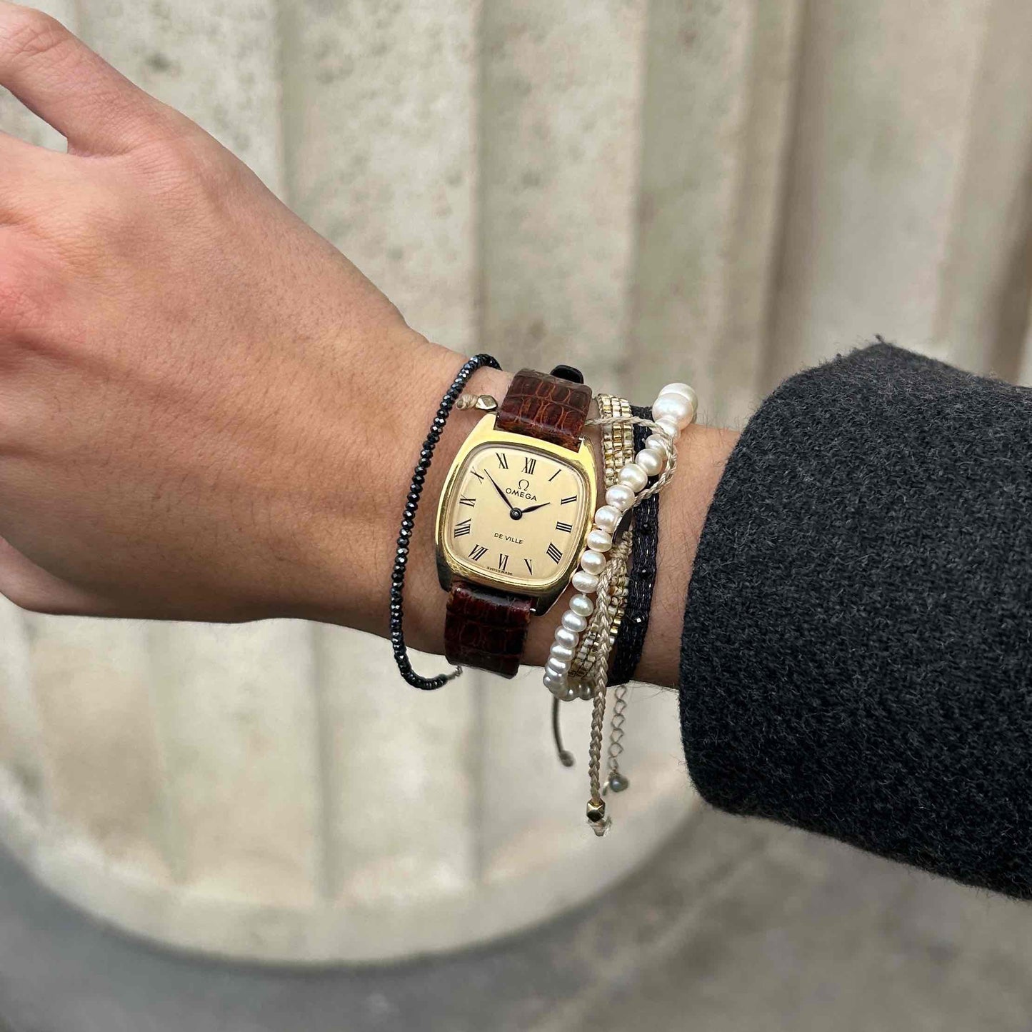 Omega De Ville: Vintage Ladies 70s Icon Hand-Wound with Champagne Dial