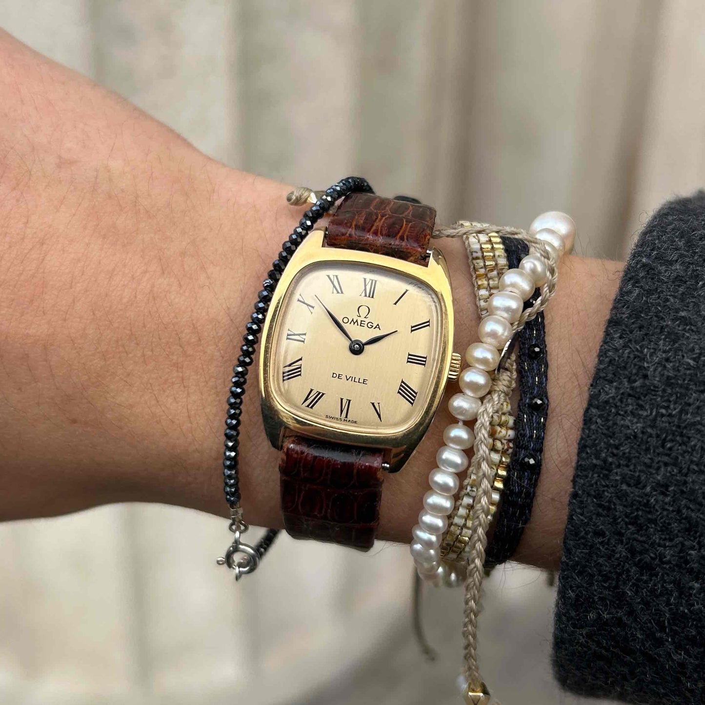 Omega De Ville: Vintage Ladies 70s Icon Hand-Wound with Champagne Dial