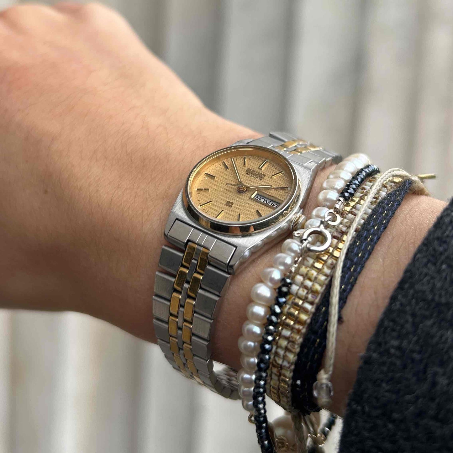 Seiko Baby Oak: Ladies Vintage 80s Two-Tone Structured Gold Dial