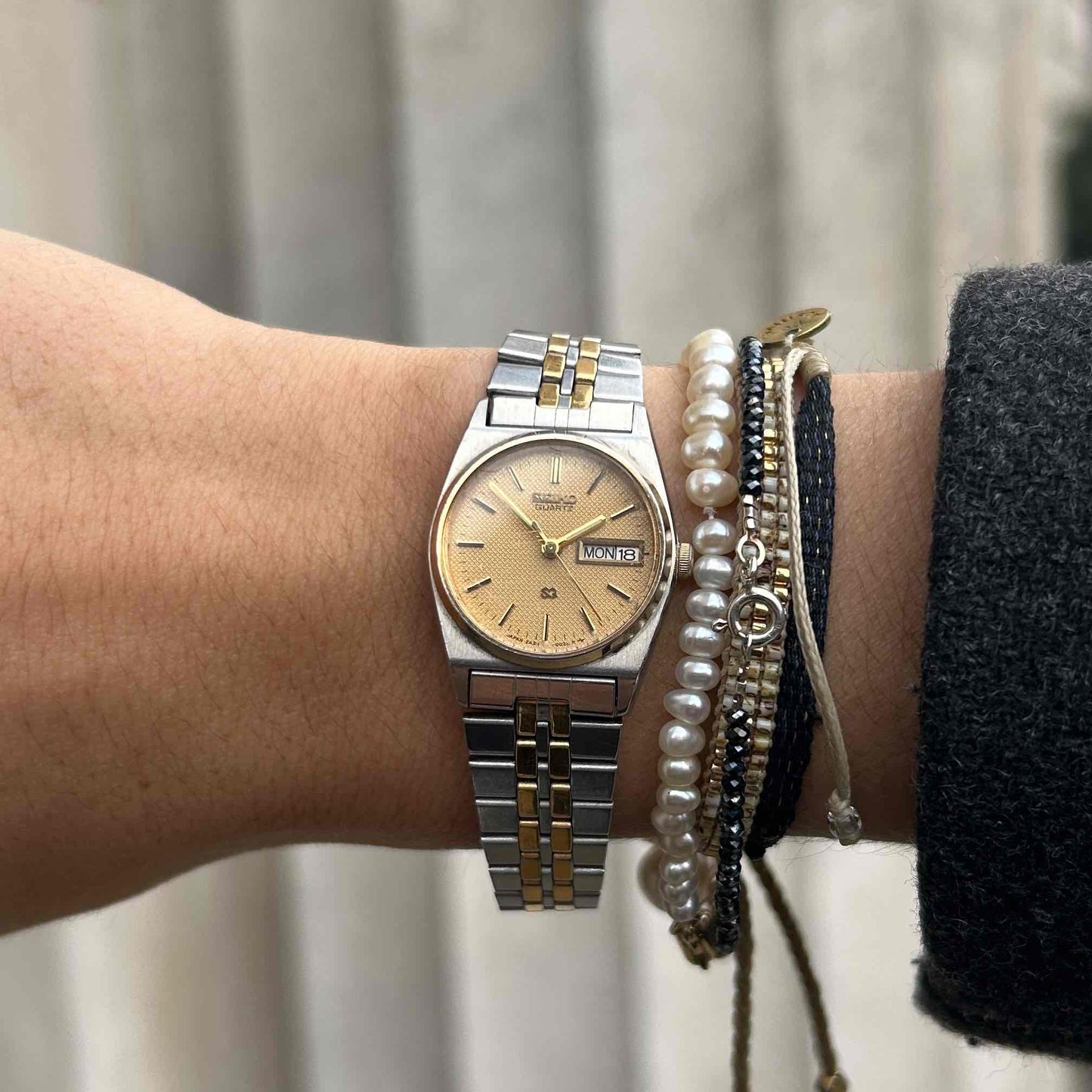 Seiko Baby Oak: Ladies Vintage 80s Two-Tone Structured Gold Dial