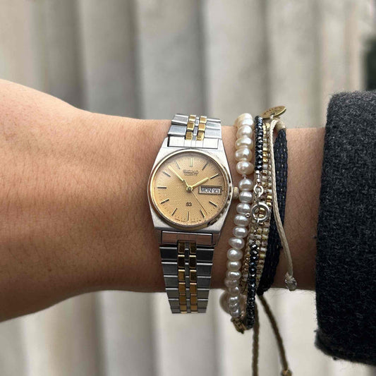 Seiko Baby Oak: Ladies Vintage 80s Two-Tone Structured Gold Dial