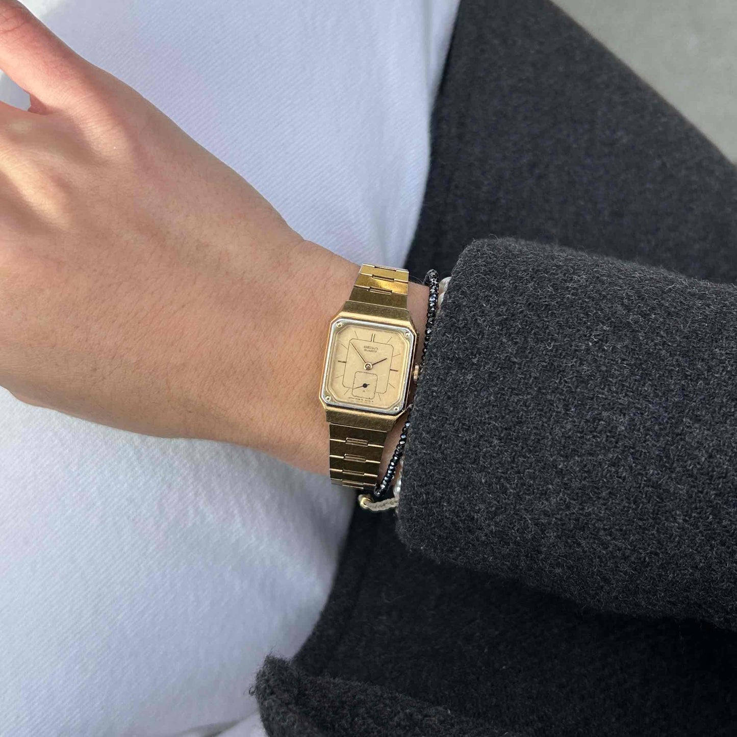 Seiko Vintage Watch: Ladies Tank 90s Golden Dainty with Small Second