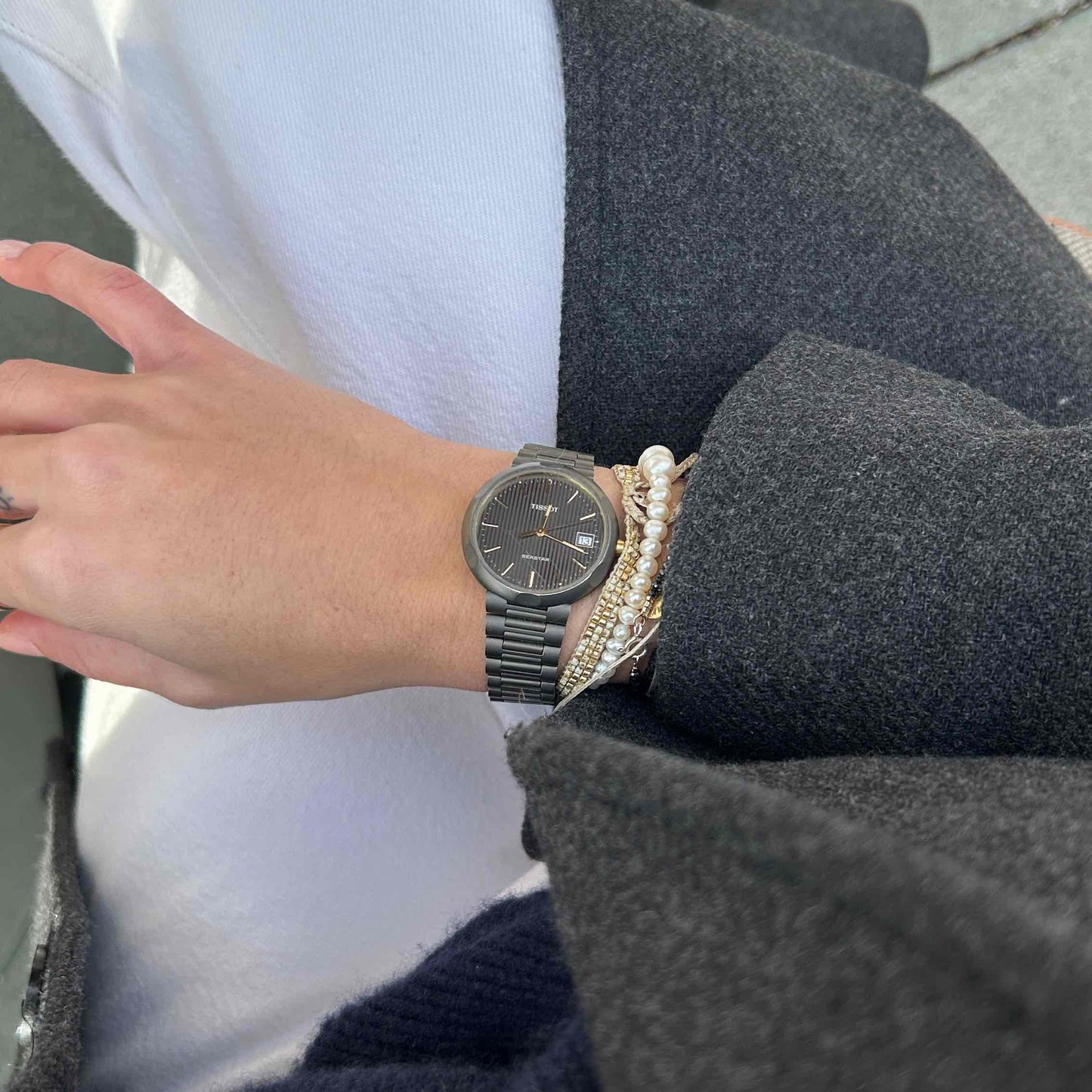 Tissot Seastar Watch: Vintage Ladies 90s Soft-Black Coated Structured Dial