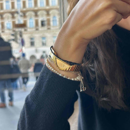 Seiko Half Moon: Vintage Cocktail Watch 90s Ladies Golden Dainty with Champagne Dial